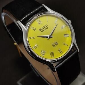 Vintage Style Seiko Quartz Mens Silver Watch & Yellow accents W/ Metal Strap